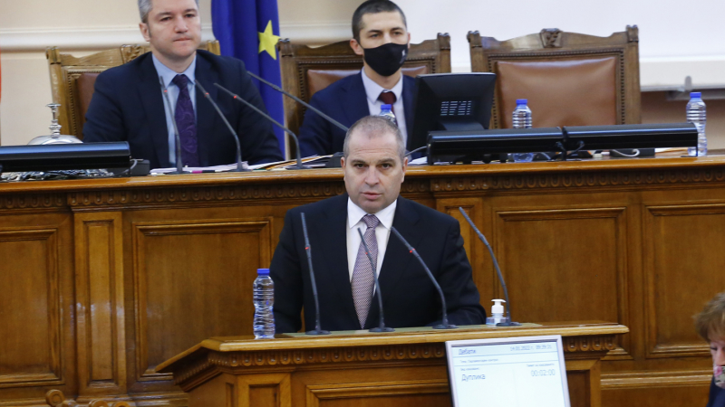 Министър Караджов отговори на протестиращия транспортен бранш 