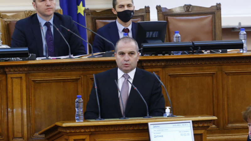 Министър Караджов каза ще поскъпнат ли винетките