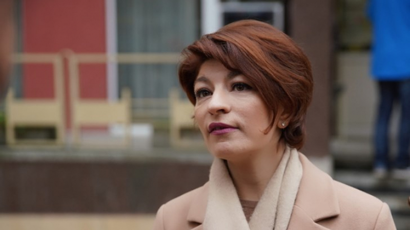 Десислава Атанасова: Необяснимо е за мен как Радев се превърна в разединител на нацията