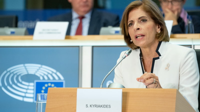 Еврокомисар Кириакиду: Страните от ЕС да се подготвят за четвърта игла