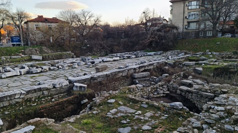 Откриха уникално имане при разкопки на Източната порта в Пловдив СНИМКИ