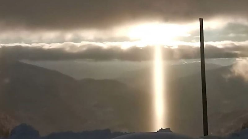 Мистериозен гигантски лъч от небето освети планина в Турция за три часа