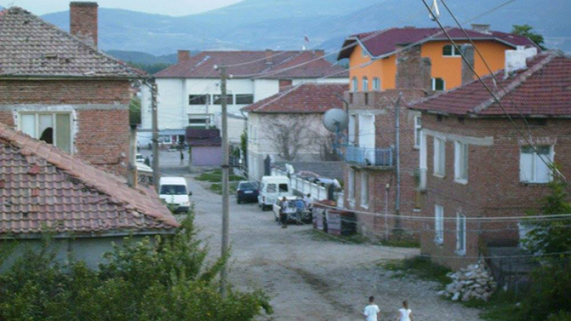 Първи СНИМКИ на задържаните за убийството в Гърменско, разбра се коя е жертвата