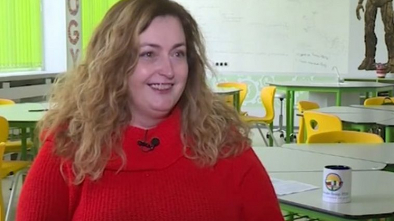 Начална учителка в София стана звезда в TikTok ВИДЕО