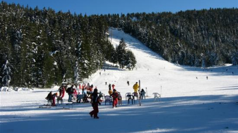 Рекорден брой скиори и туристи в курорта Мальовица пред уикенда