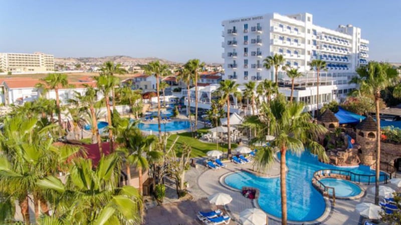 Хотелите в Кипър търсят спешно над 6000 служители