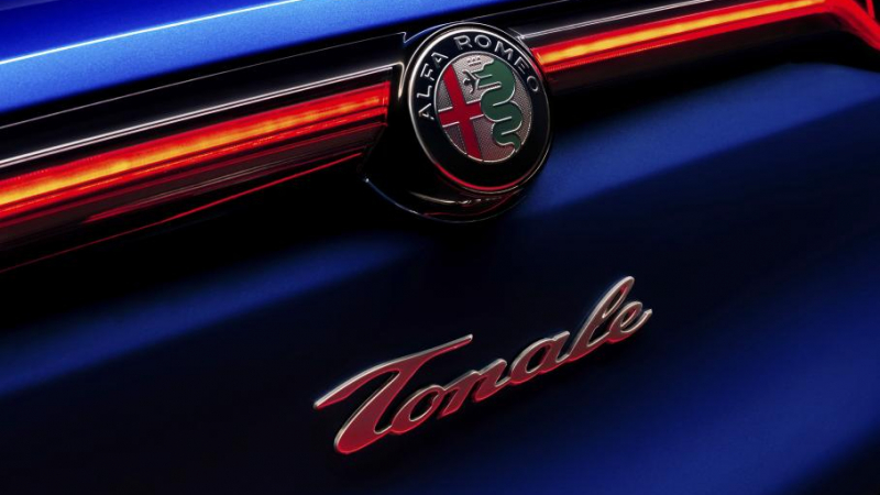 Alfa Romeo представи компактния и много стилен кросоувър Tonale СНИМКИ