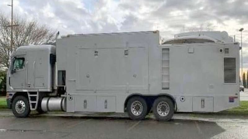 Продадоха шпионски камион на ФБР, вижте как изглежда СНИМКИ
