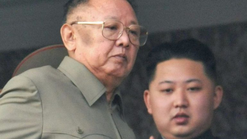 Всенародни тържества в Северна Корея, Ким Чен Ун се появи близо до...