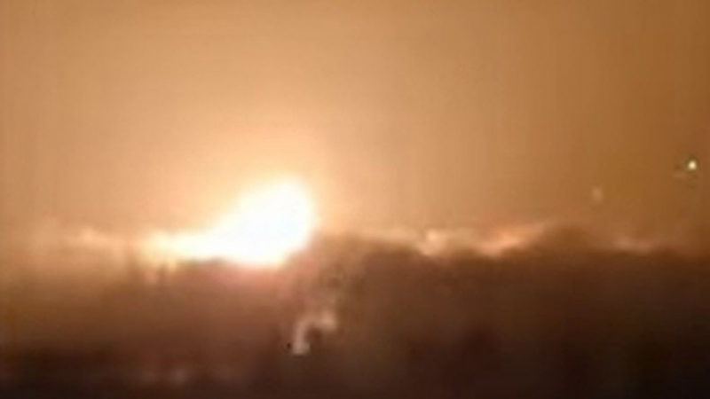 Мощна експлозия разтърси Луганск, взривиха... ВИДЕО