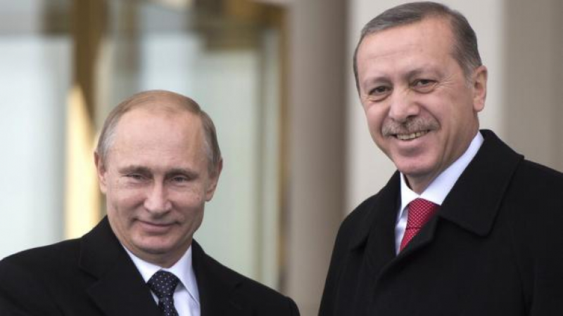 Путин се чу с Ердоган и разкри, че е разочарован от...