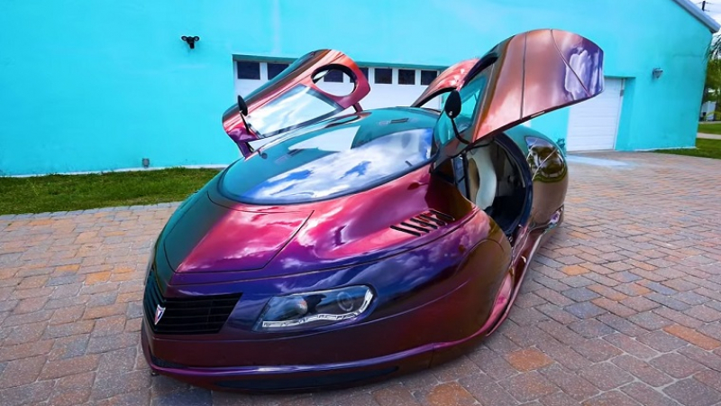 Американец създаде "извънземен" спортен автомобил ВИДЕО