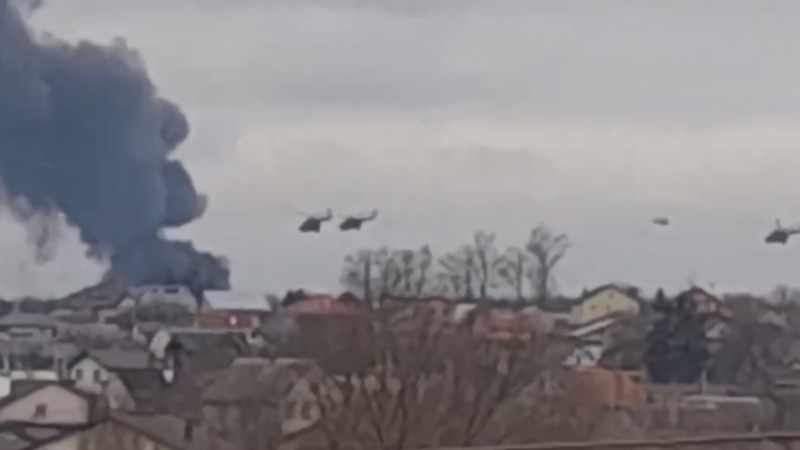 УНИАН: Руската армия превзе летището в Гостомел, Зеленски заповяда десантът да бъде унищожен ВИДЕО