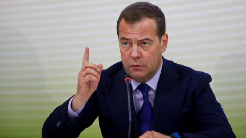 Медведев разкри как Русия ще накаже САЩ и ЕС заради санкциите