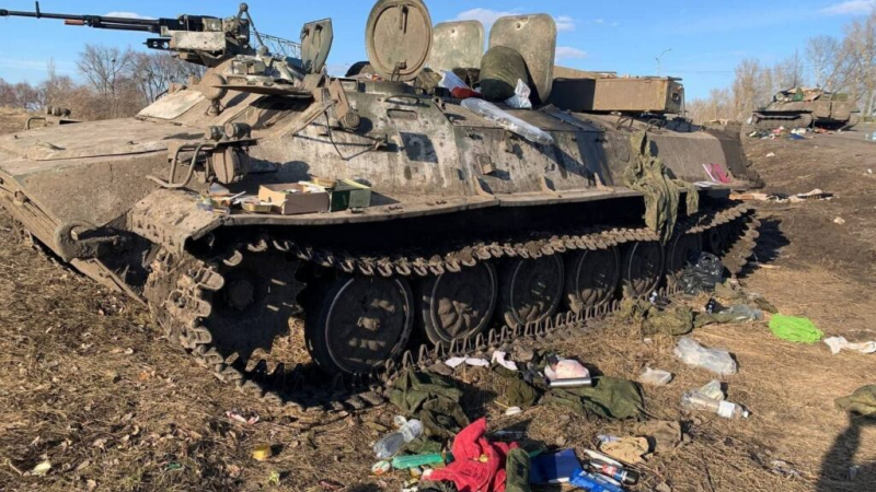 Голям скандал с полския президент и украински цигани, които  откраднали руски танк ВИДЕО