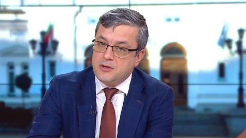 Биков: Формулата на настоящето управление е изчерпана, недопустимо е...