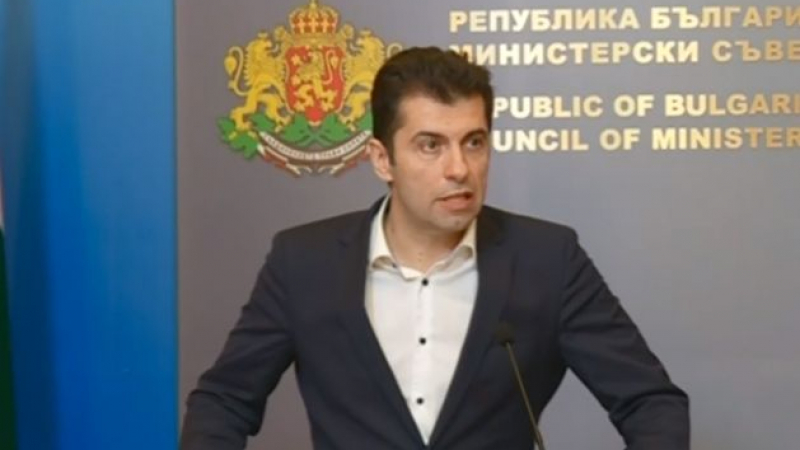 Петков обяви кого ще предложи ПП да смени Стефан Янев 