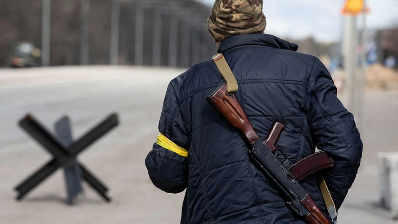 Въоръжени банди мародери вилнеят в Киев, Харков и Николаев ВИДЕО