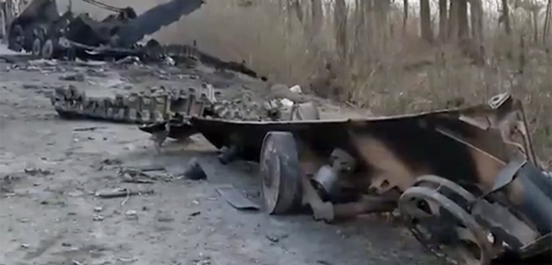 Зрелищно ВИДЕО: Руски хеликоптери поразяват украинска бронетехника ВИДЕО
