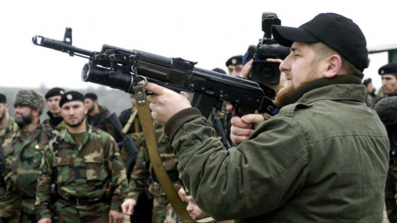 Висш украински шеф със сензация за чеченците, изпратени да убият Зеленски 