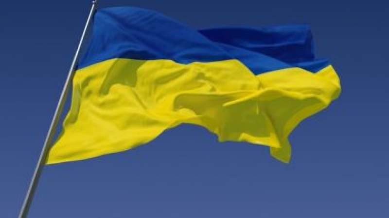 Свалиха украинското знаме от консулството в Санкт Петербург