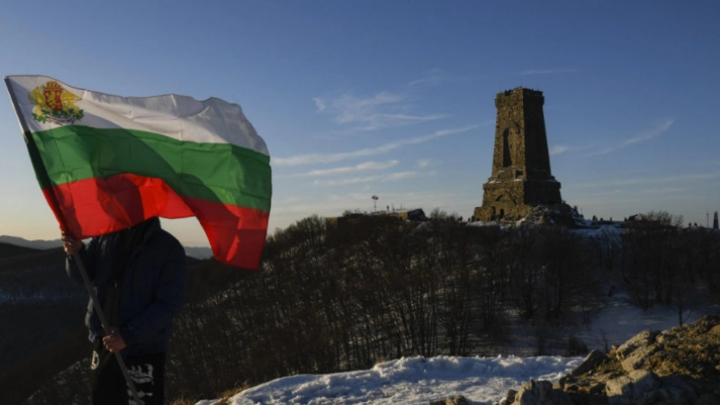 Честит празник! 144 години свободна България!
