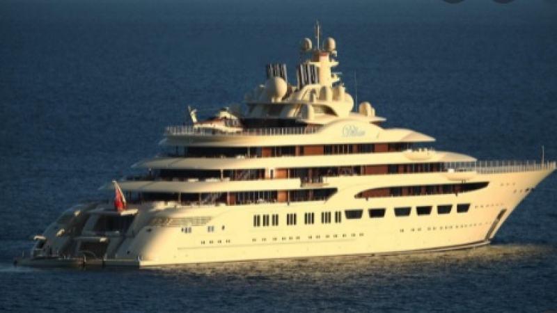 Германия конфискува яхта на руски олигарх на стойност 600 млн. долара СНИМКИ