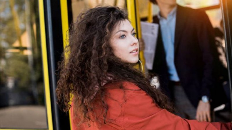 Жена получи бележка от непознат в автобуса и животът й се преобърна тотално