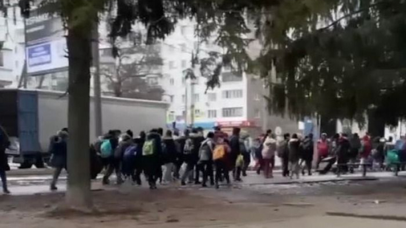 В Харков украински нацбатальони използват чуждестранни студенти като „човешки щит“