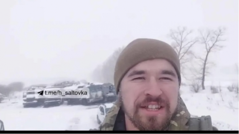  Украински войник показа унищожения конвой с руска техника край Харков ВИДЕО