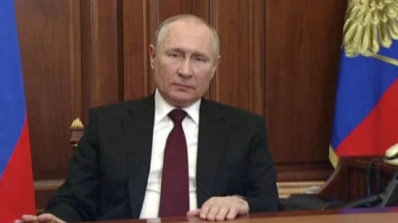 Това ВИДЕО с Путин подпали мрежата: В бункер ли се крие?