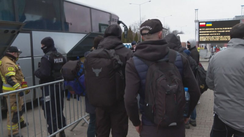 МВнР спасява бесарабски българи от ада в Украйна с автобусни линии