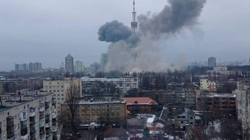 Украински медии: Киев се тресе от мощни взривове, водят се ожесточени сражения