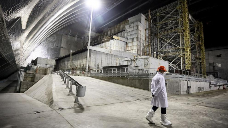 Над 100 работници са блокирани в АЕЦ „Чернобил“