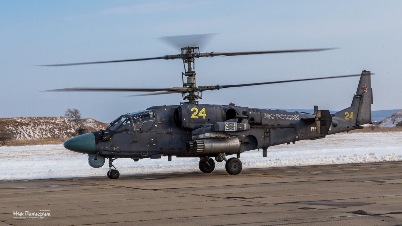 Появи се зрелищно ВИДЕО от атака на ударни хеликоптери "Алигатор" по украинска бронетехника