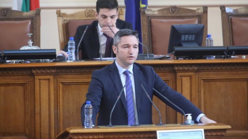 Кристиан Вигенин, БСП: В 21-ви век всеки български гражданин трябва да има достъп до мобилни услуги