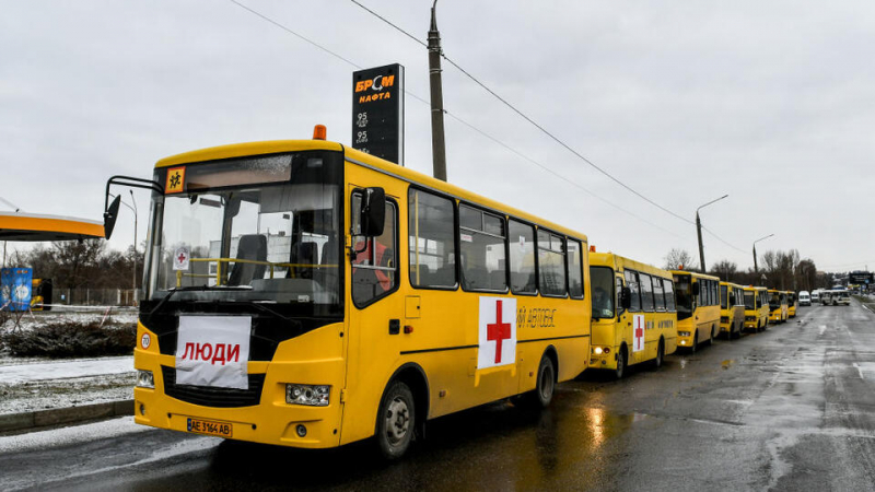 Украйна сменя водачите на хуманитарни конвои със свои шпиони