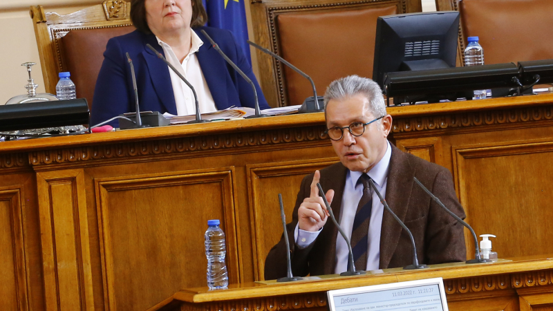 Йордан Цонев разкри каква скандална оферта е получил от Петков на старта на парламента  