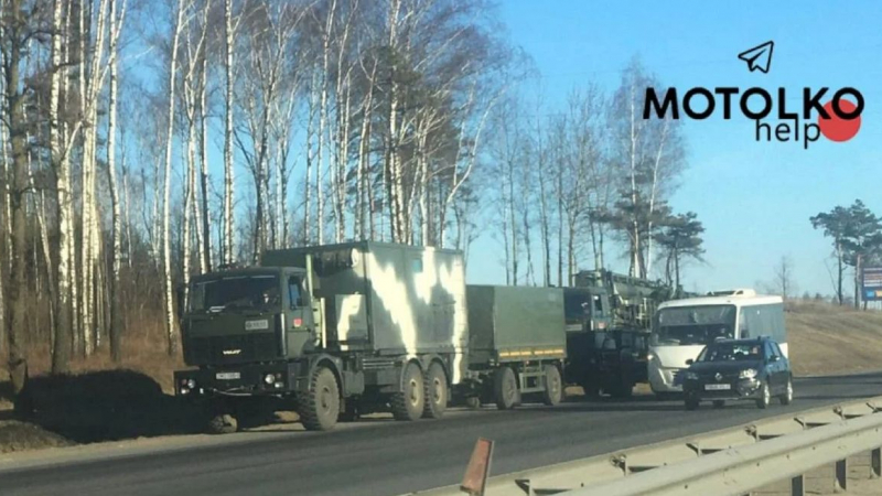 Беларус продължава да трупа войски и бронетехника на границата с Украйна ВИДЕО 