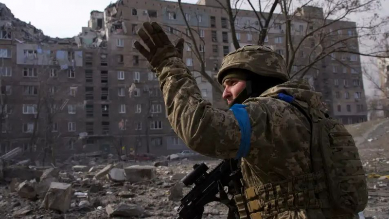 Руското МО: Батальонът "Азов" взривиха театъра в Мариупол 