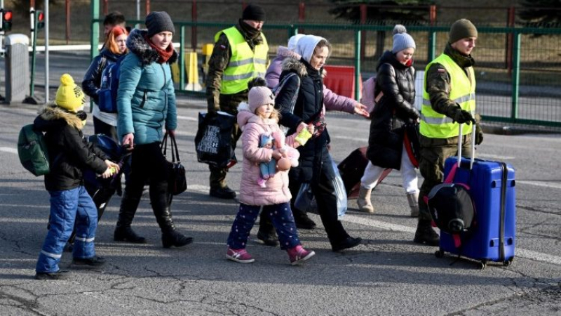 Лошо: Слагат данък на 40-те лева за бежанците 