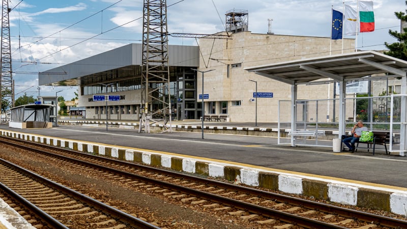 ЖП гара Карнобат предлага удобство и комфорт на пътниците