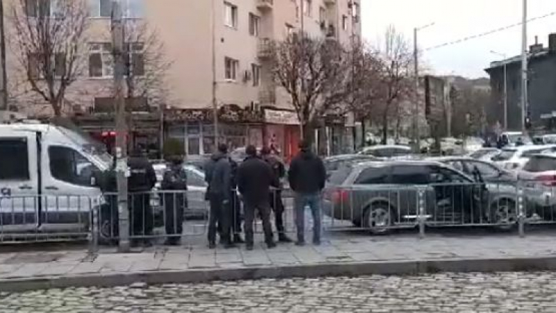 Първо в БЛИЦ! Горещи разкрития за ужаса с гонка, полицаи и ранени в центъра на София ВИДЕО