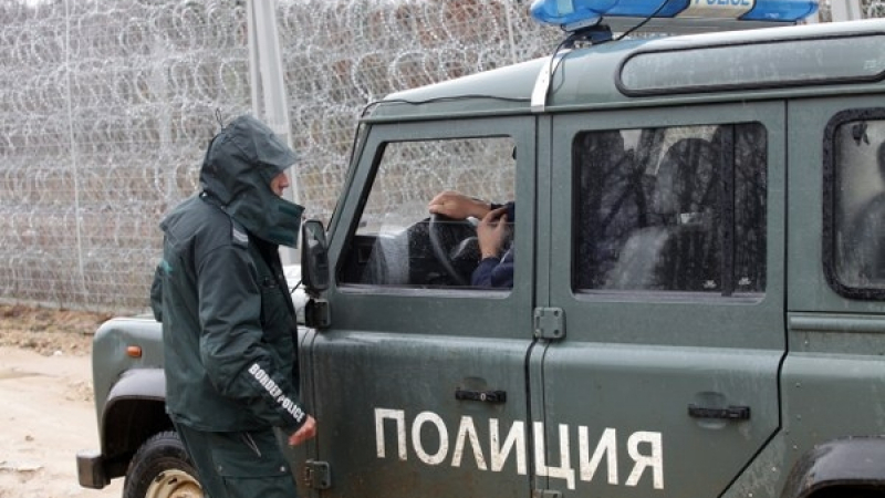 Скандално решение на МВР е на път да остави гранична полиция без униформи в разгара на войната в Украйна!
