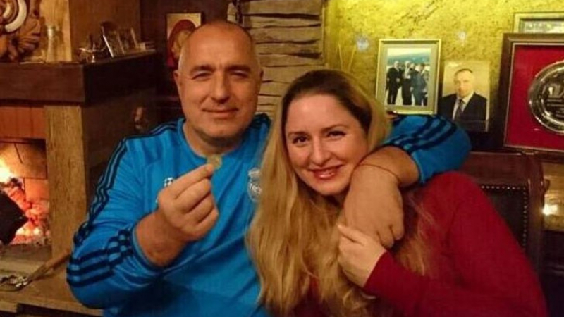 Борисов получил хипертонична криза в ареста, а дъщеря му през сълзи...