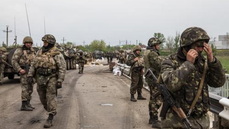 Стреляйте по цивилни, заповяда „Героят на Украйна“ и избяга в Букурещ СНИМКА