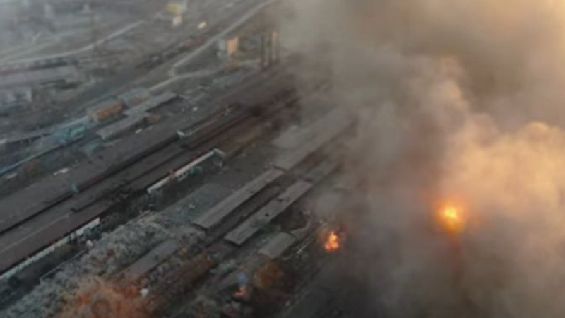 Зрелищно ВИДЕО: Руски огнехвъргачки ТОС "Солнцепек" изпепелиха позиции на "Азов" в Мариупол
