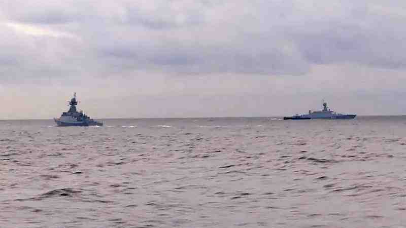 Големи и страшни кораби стрелят по Мариупол, какво се случва ВИДЕО