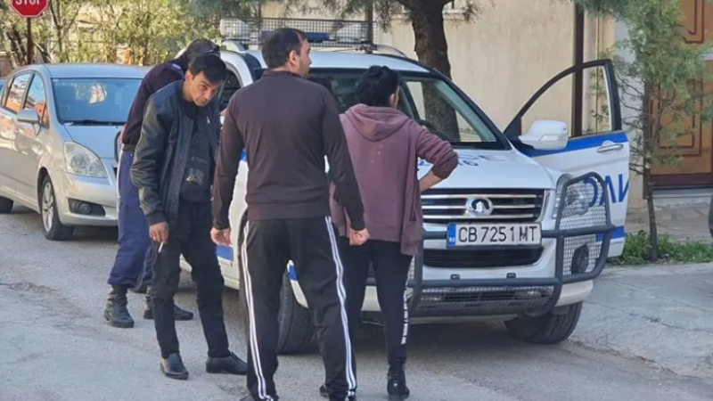 Страшен скандал в Хасково: Близки на починал биха екип на Спешна помощ! СНИМКИ