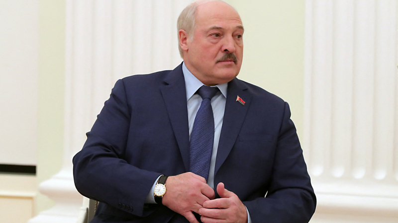 Обрат: Лукашенко заговори за война и поиска да участва на преговорите ВИДЕО